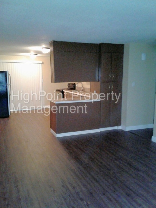 Building Photo - 6662 W 58th Pl