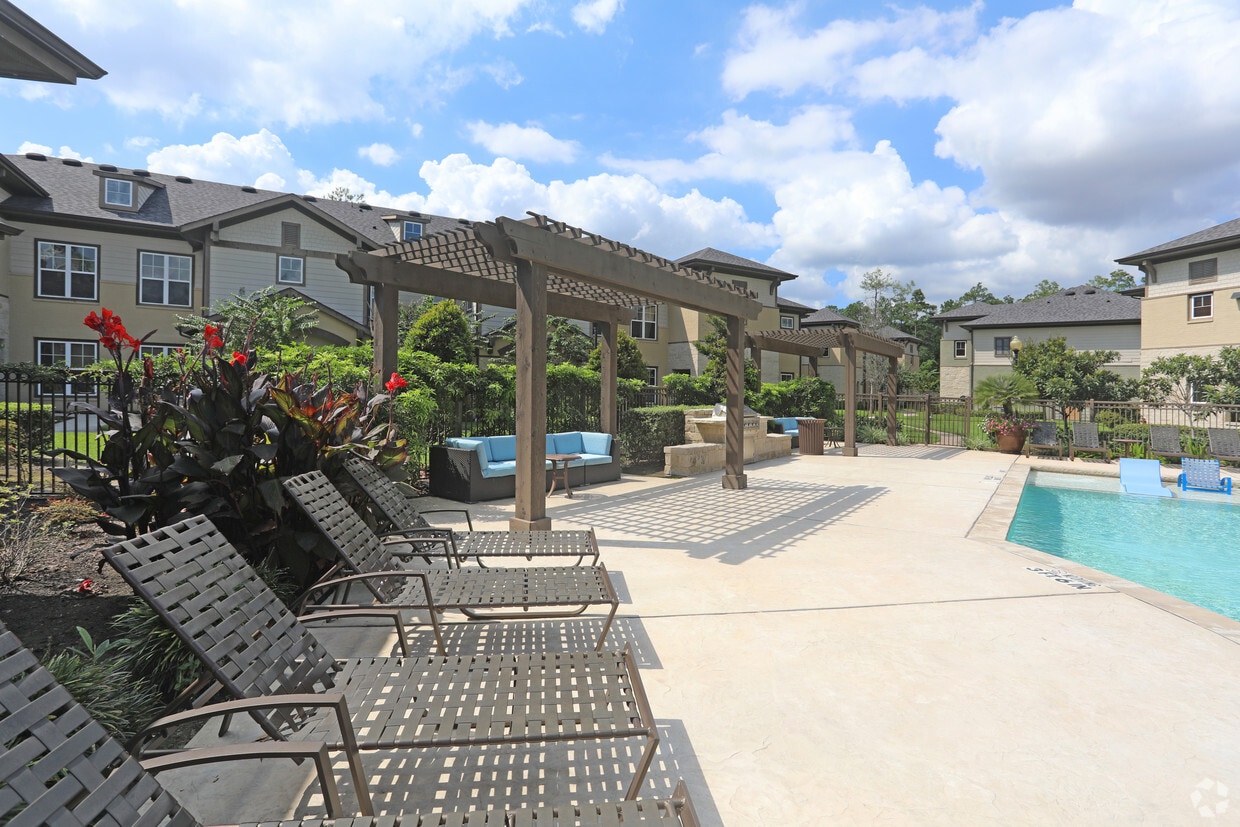 Ten Pines at Summerwood Apartments in Houston, TX