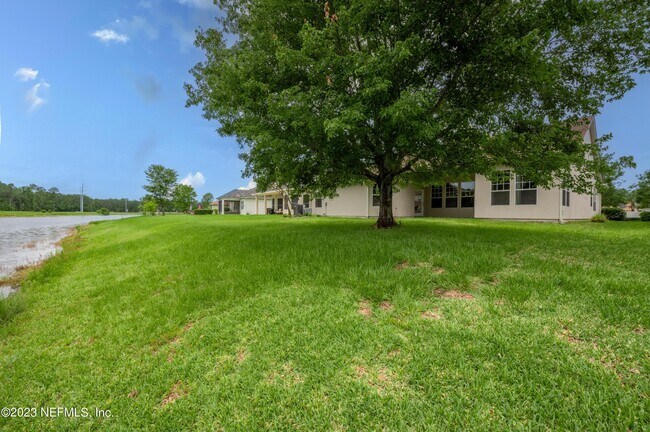 Foto del edificio - 6426 Greenland Chase Blvd