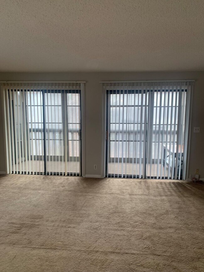 Foto del edificio - Cedar Cove-Off Peacehaven Road-2 bedroom, ...