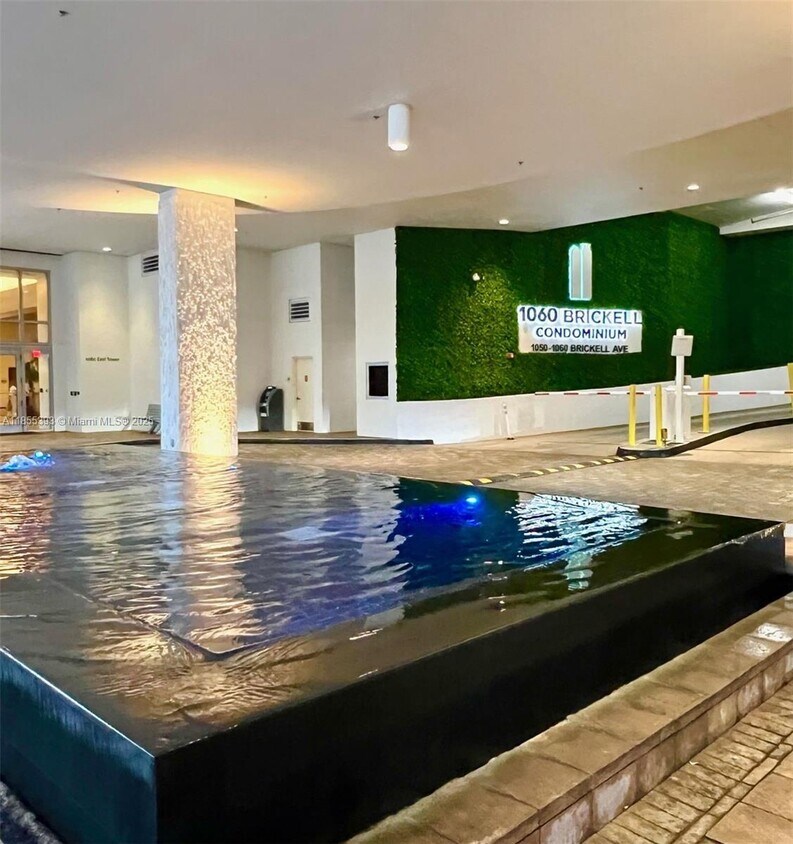 Foto principal - 1060 Brickell Ave