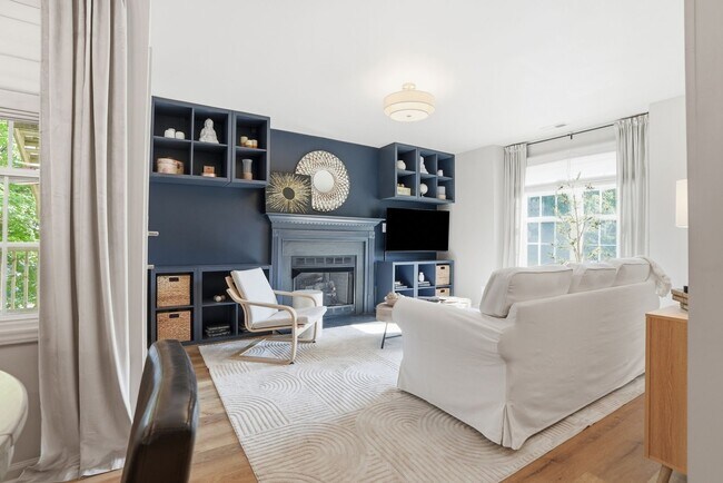 Foto del edificio - 2200 Mountain Mist Ct