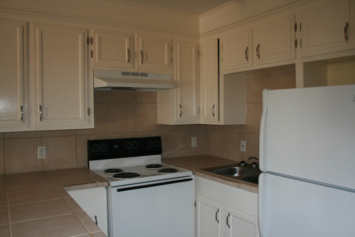 Kitchen - Bella Vista Apartments