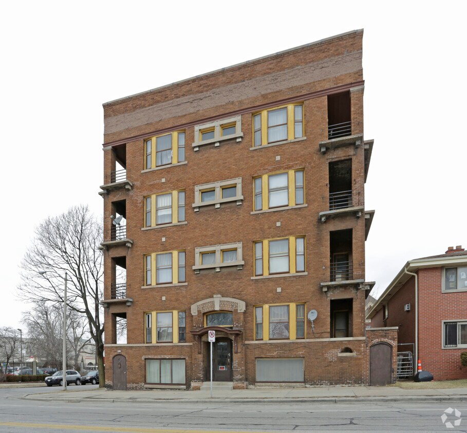 Building Photo - 2534-2536 W Wells St