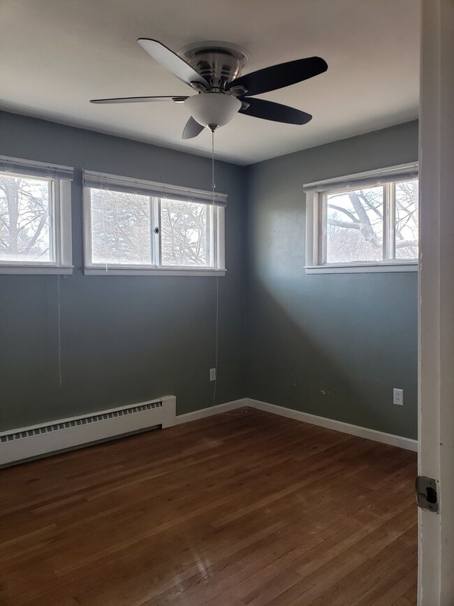 Building Photo - 3 BD Ranch