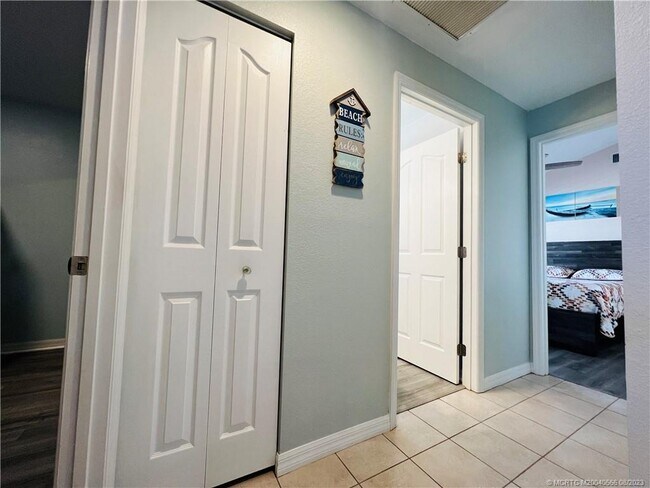 Foto del edificio - 1309 Carlton Ct