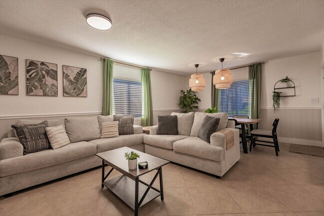 Foto del edificio - 716-720 Southwest 14th Court-SI FL1-ID1475646P