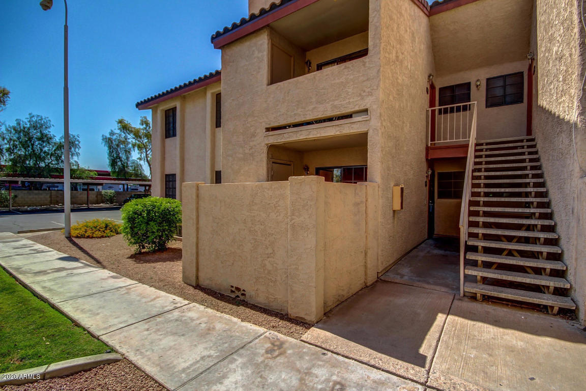 Foto principal - 533 W Guadalupe Rd