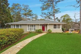 Building Photo - 1846 Fernwood Rd NW