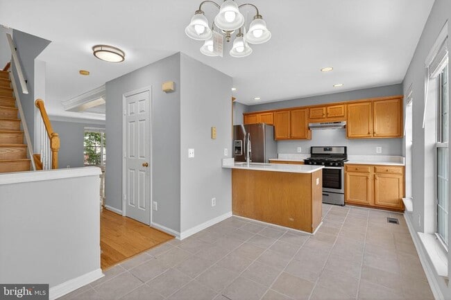 Building Photo - 1055 Lexus Way