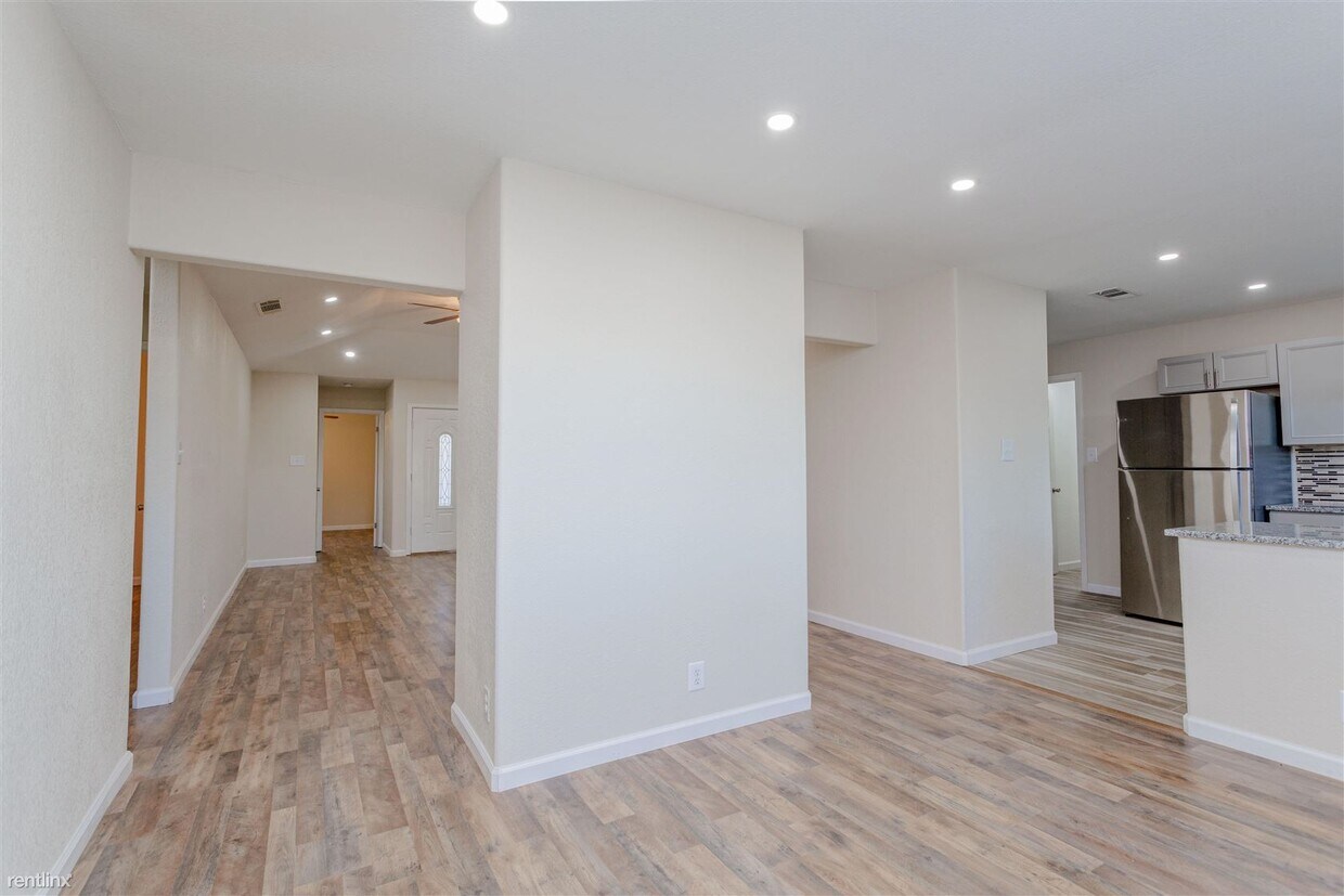Building Photo - 4 br, 2 bath House - 1306 Troy Ln