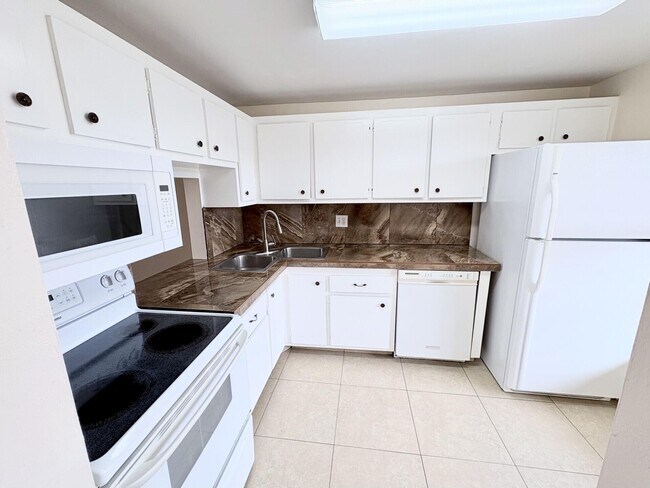 Foto del edificio - 6070 NW 64th Ave