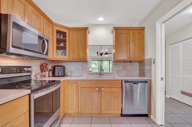 Foto del edificio - 2916 SW 22nd Cir