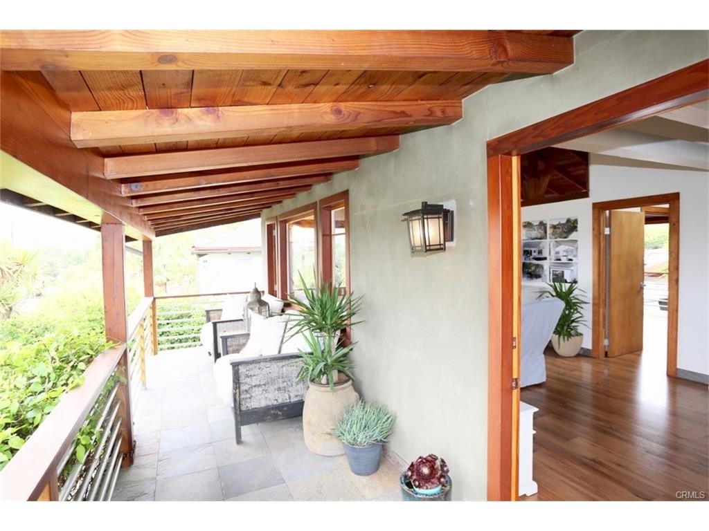 Building Photo - 862 Catalina