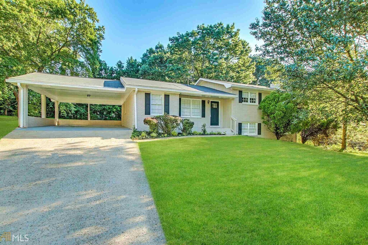 Foto principal - 4970 Ailene Dr