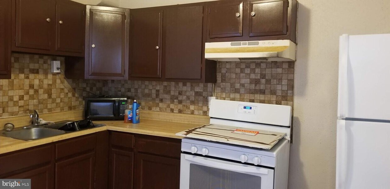Foto principal - 109 N Harrison St