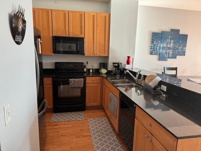 Foto del edificio - 1235 S PRAIRIE Ave