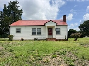 Building Photo - 1226 Old US Hwy 421