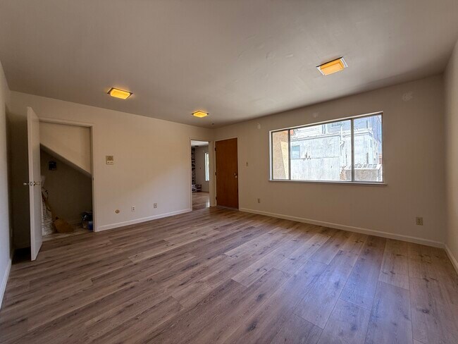Foto del edificio - 1818 Stuart St