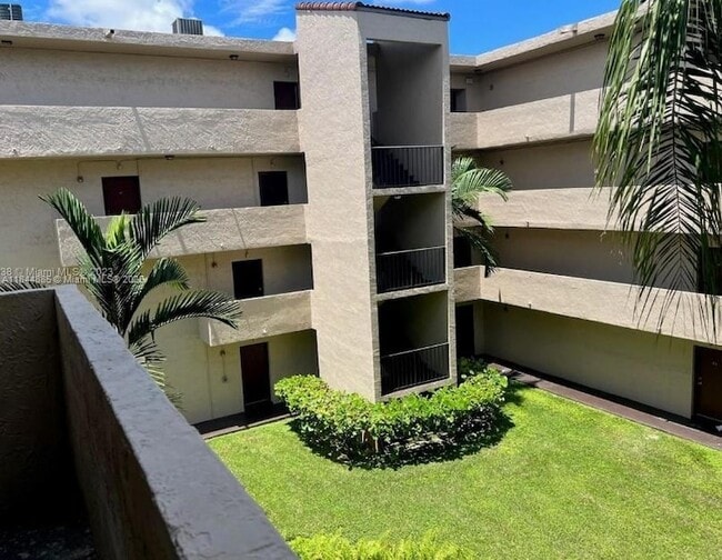 Building Photo - 10651 SW 108th Ave