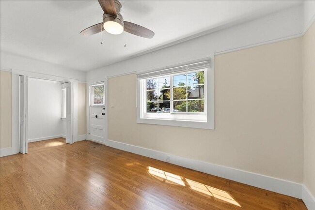 Building Photo - 1221-1227 Byron Street