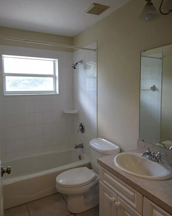 Foto del edificio - 337 Chandler Rd