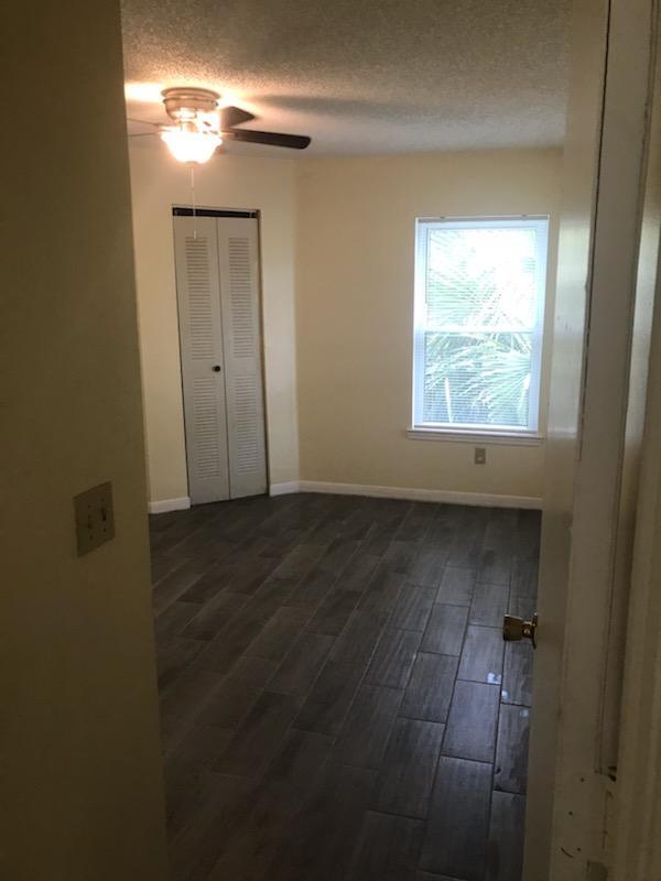 Foto del edificio - 709 Secret Harbor Ln