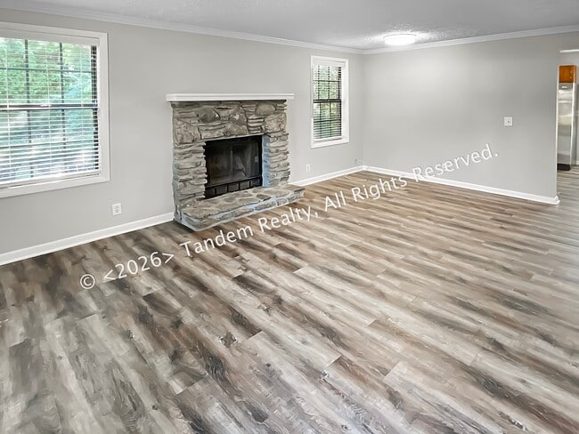 Building Photo - 2331 Kimberly Dr