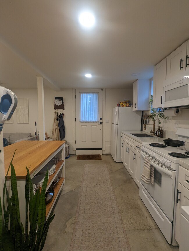 Foto del edificio - 732 Cedar Ave