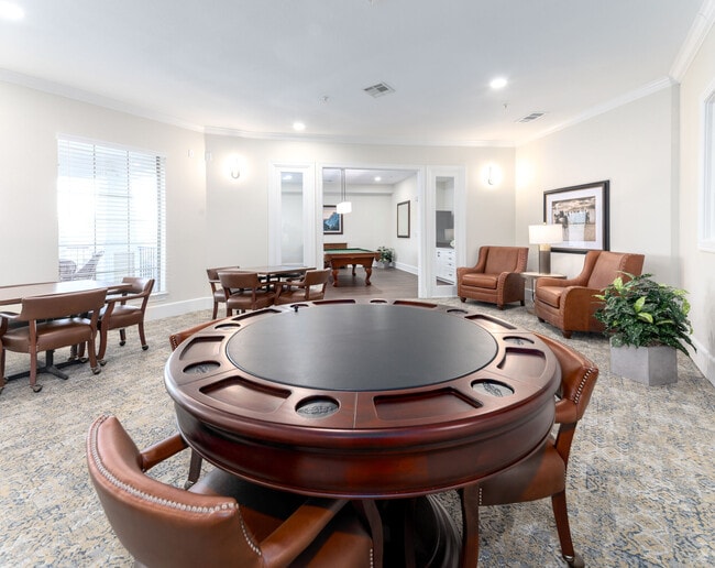 Foto del edificio - Mariposa River Bend 55+ Apartment Homes