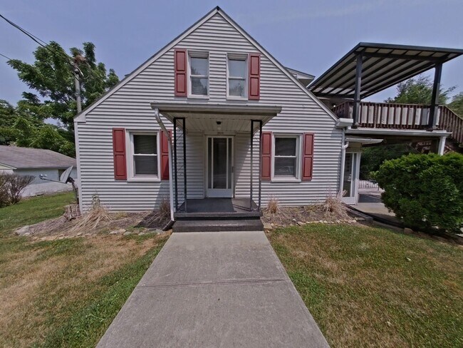 Building Photo - 3630 Colebrook Rd