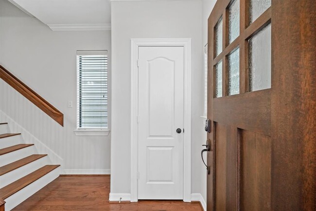 Foto del edificio - 1846 Woodbend Village Ct