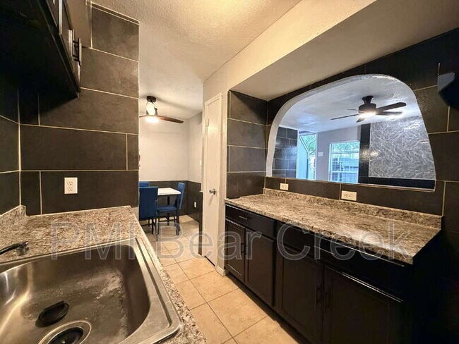 Building Photo - 9550 Deering Dr