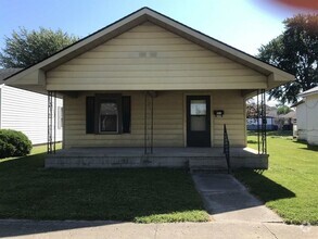 Building Photo - 1128 S Waugh St
