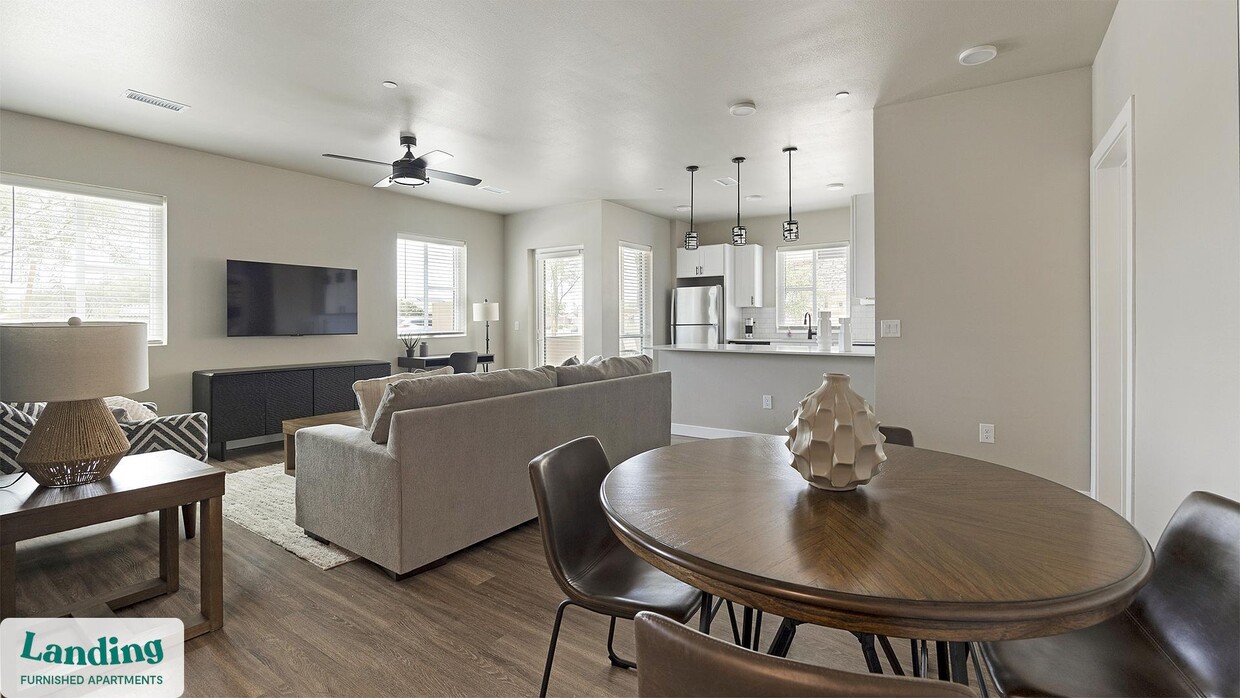 Foto principal - 2445 Estrella Pkwy