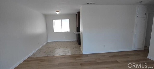 Foto del edificio - 3890 N Lugo Ave