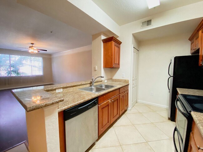 Building Photo - One Bedroom For Rent in New Tampa!