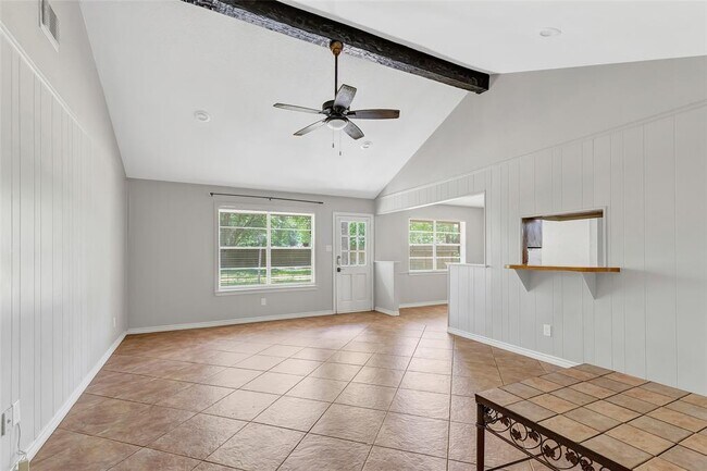 Building Photo - 2414 Chanay Ln