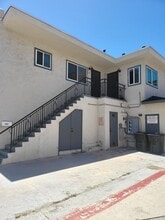 Building Photo - 2950 Bayside Ln