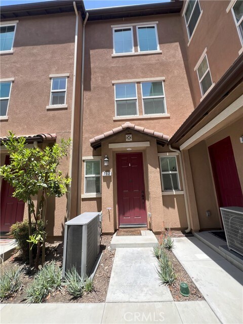 Building Photo - 712 N Ethan Way