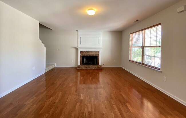 Building Photo - 4623 Dolwick Dr