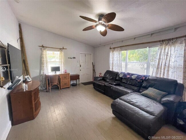 Foto del edificio - 1501 NW 7th Terrace