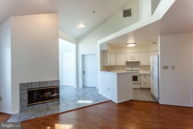 Foto del edificio - 7641 Stony Creek Ln