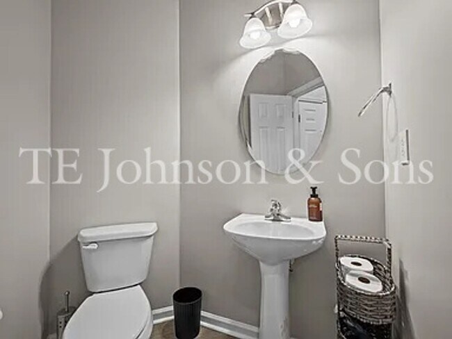 Foto del edificio - Wonderful location waiting for you