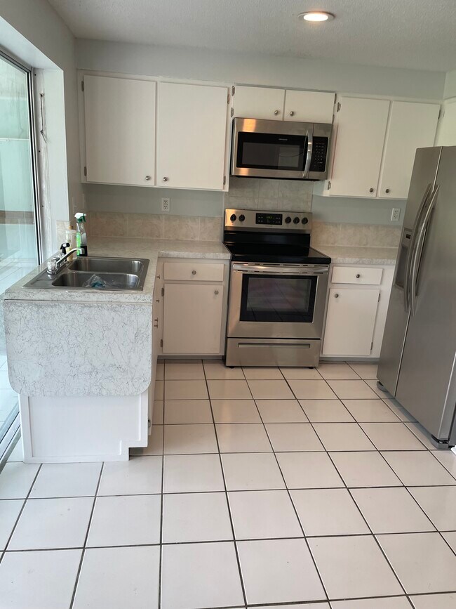 Foto del edificio - 20386 Astoria Ave