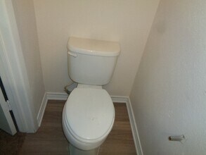 Building Photo - 5644 Birchmont Dr