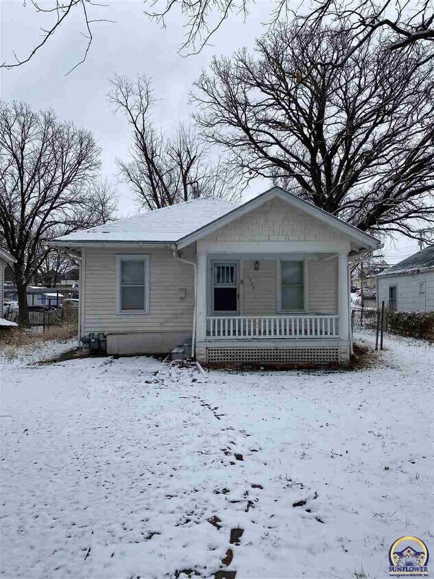 Primary Photo - 1420 Center St