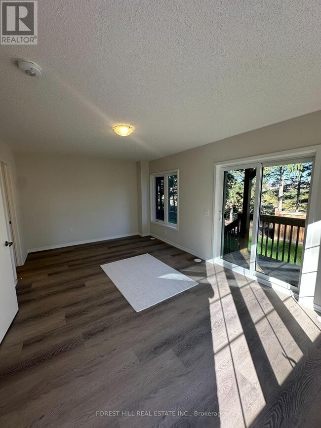 Building Photo - 58 Arbour Grn Cres