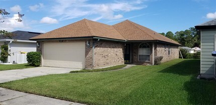 Building Photo - 2791 Lantana Lakes Dr W