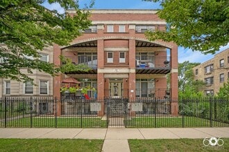 Building Photo - 5406 S Indiana Ave